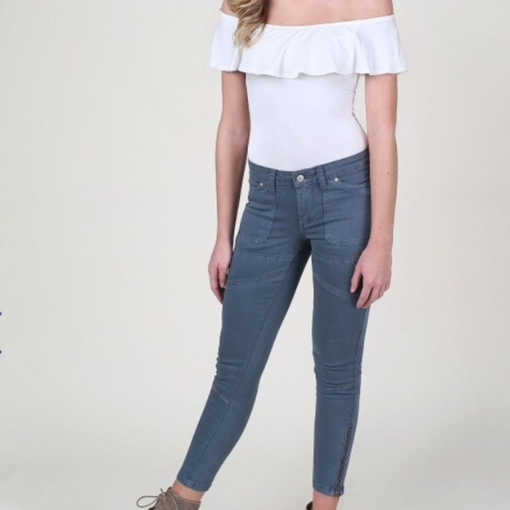 Altar’d State Grey Moto Skinny Jeans NWT Size 26 Casual Chic Cute